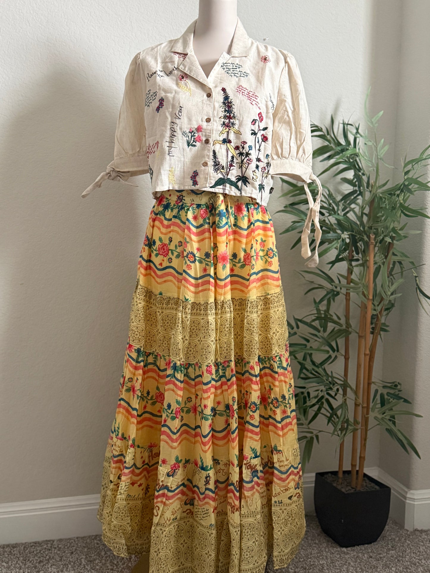 Yellow cotton skirt with white crop top
