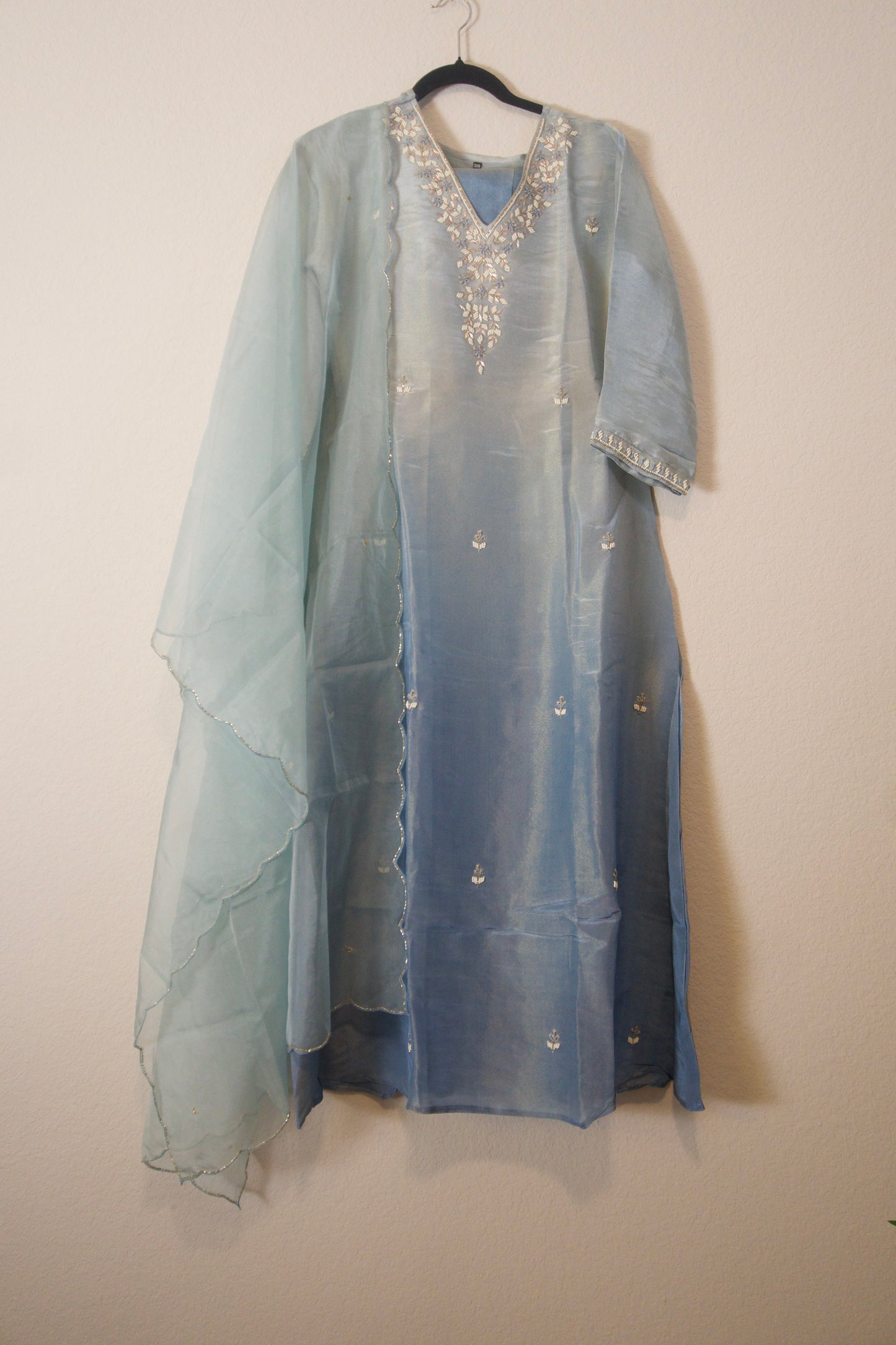 Sea blue ombre pure tissue handwork butties A-line suit set