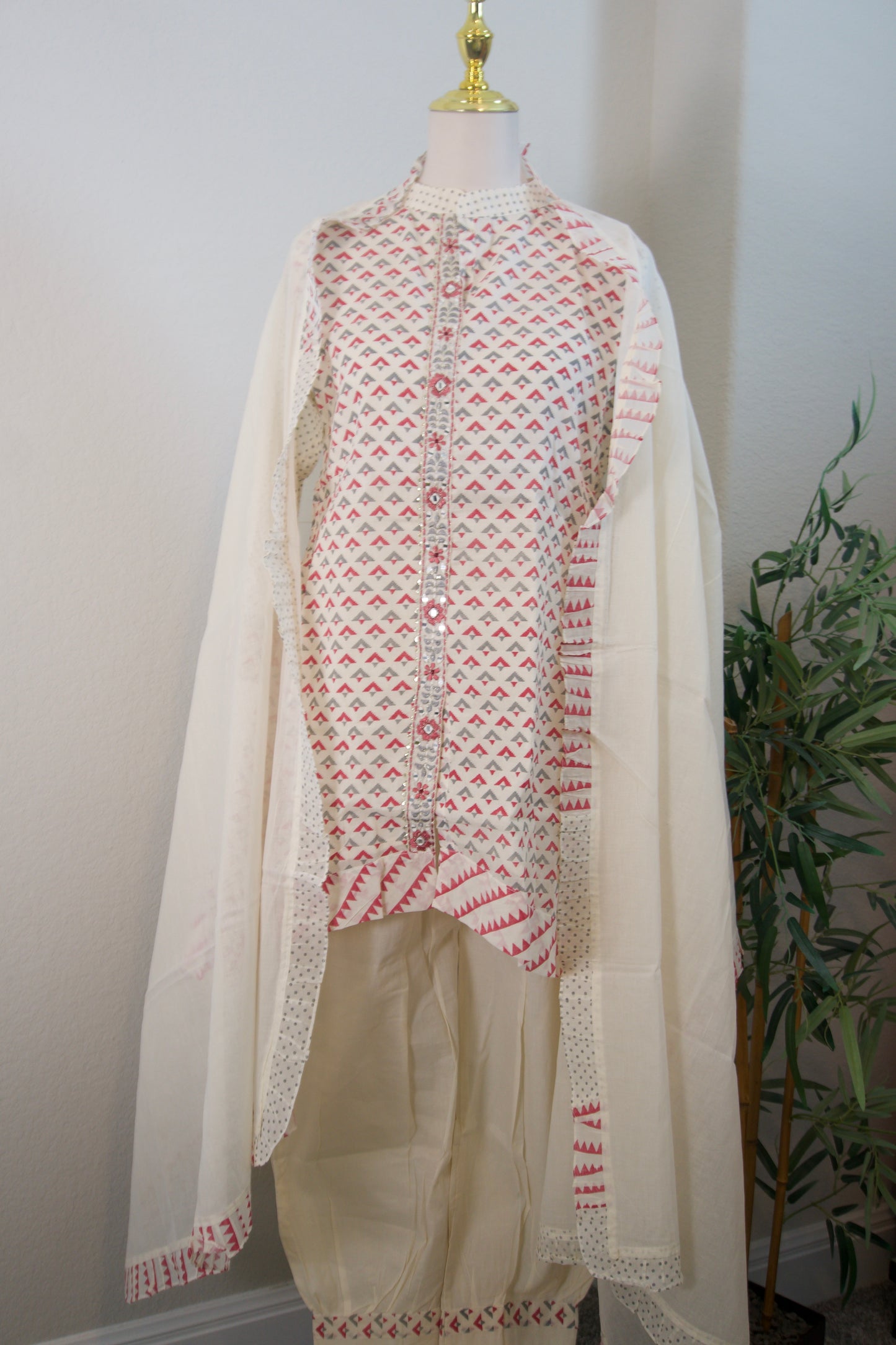 Half white and pink block print cotton high low 3 piece kurti set