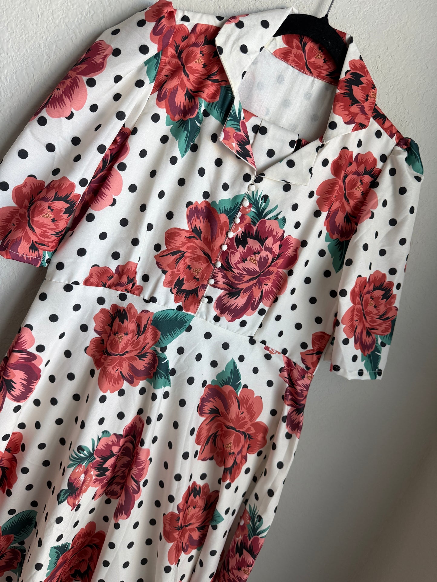 Polka Dot & Floral Collared Midi Dress with Belt – Retro Summer Look