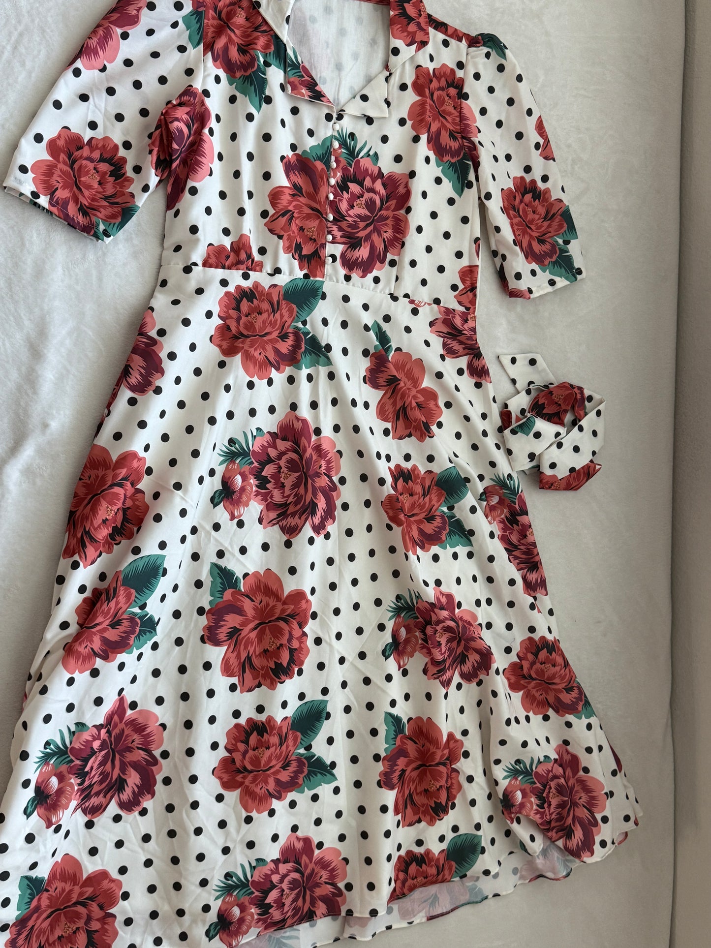 Polka Dot & Floral Collared Midi Dress with Belt – Retro Summer Look
