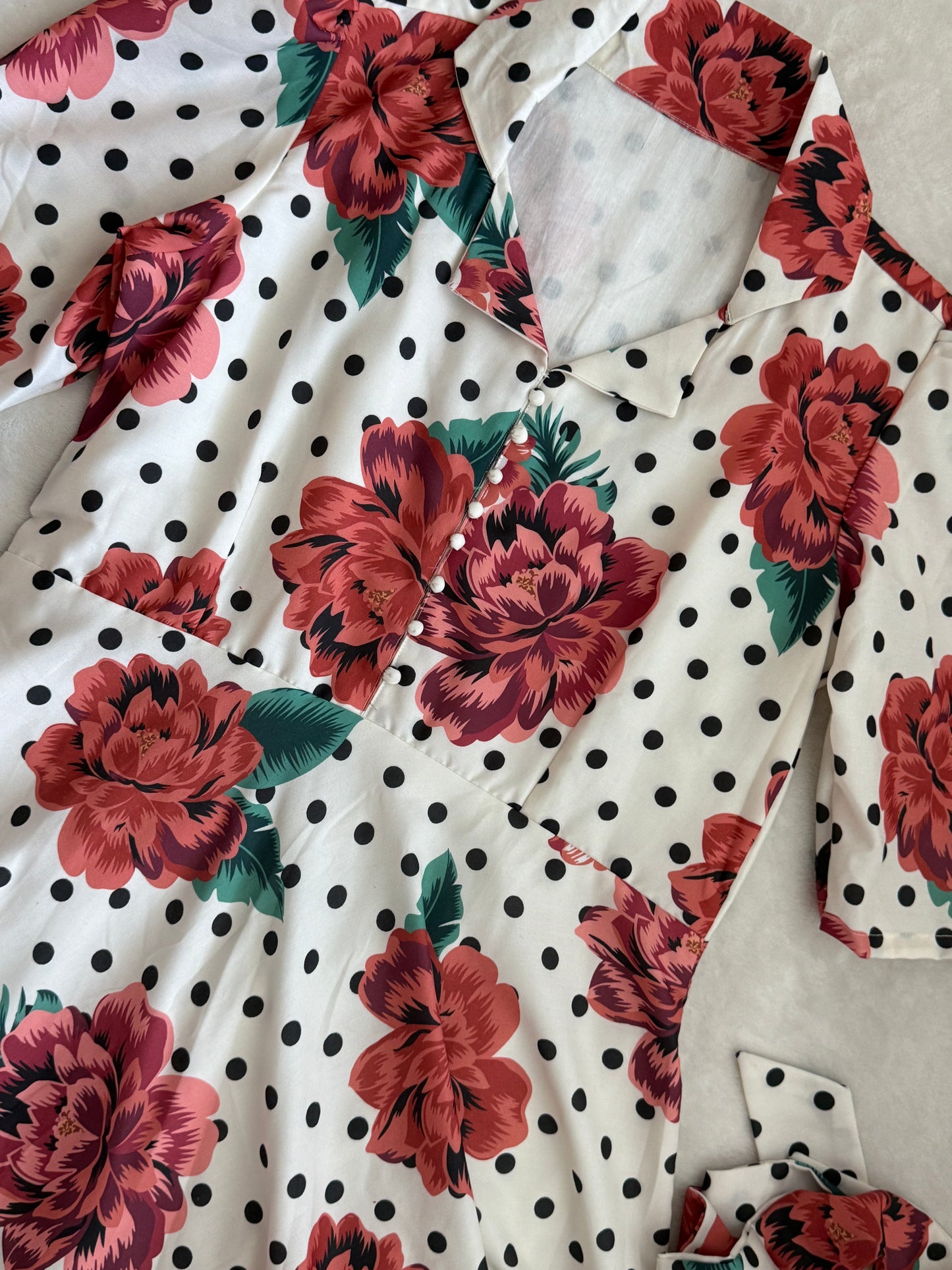 Polka Dot & Floral Collared Midi Dress with Belt – Retro Summer Look