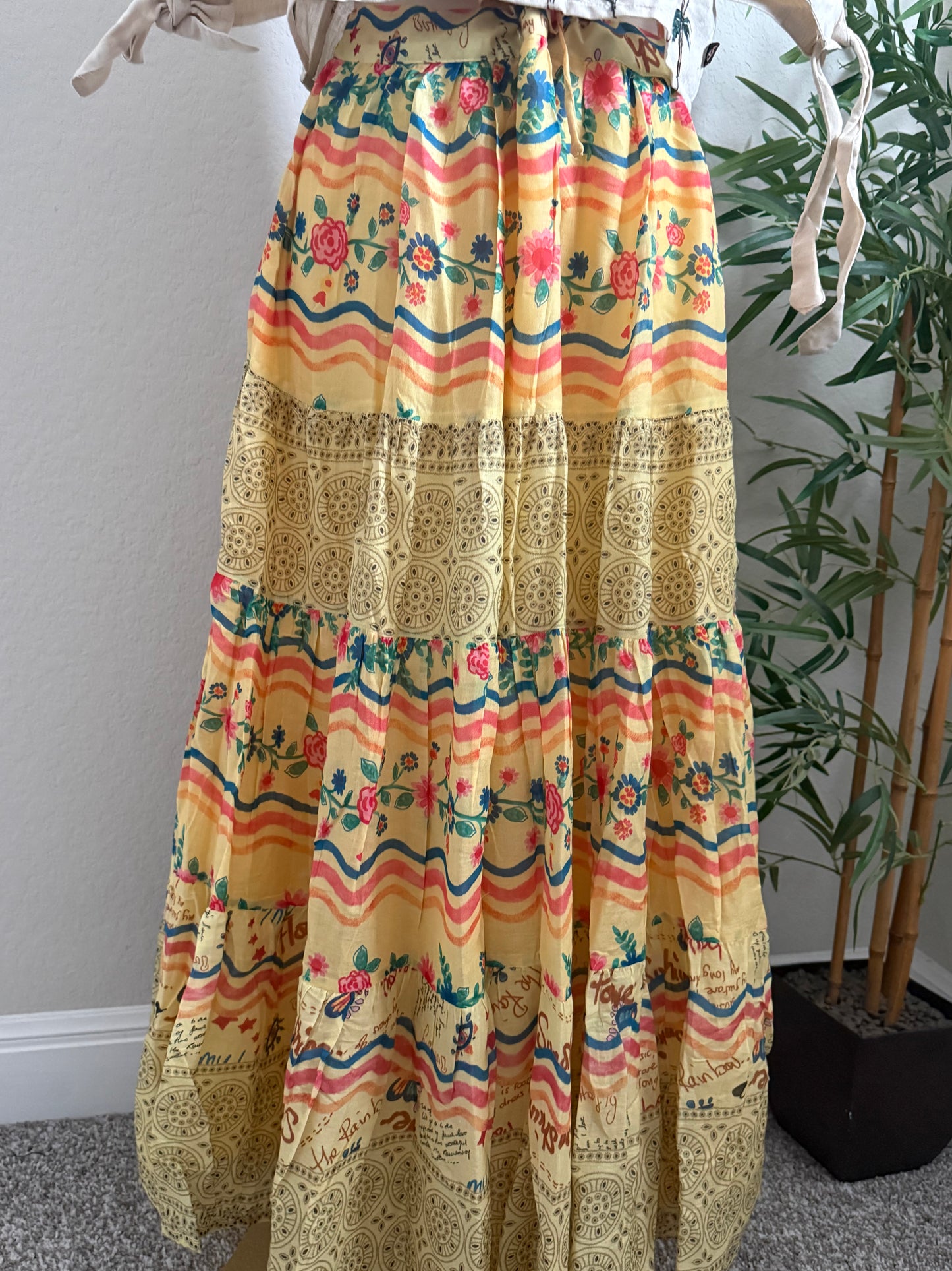 Yellow cotton skirt with white crop top