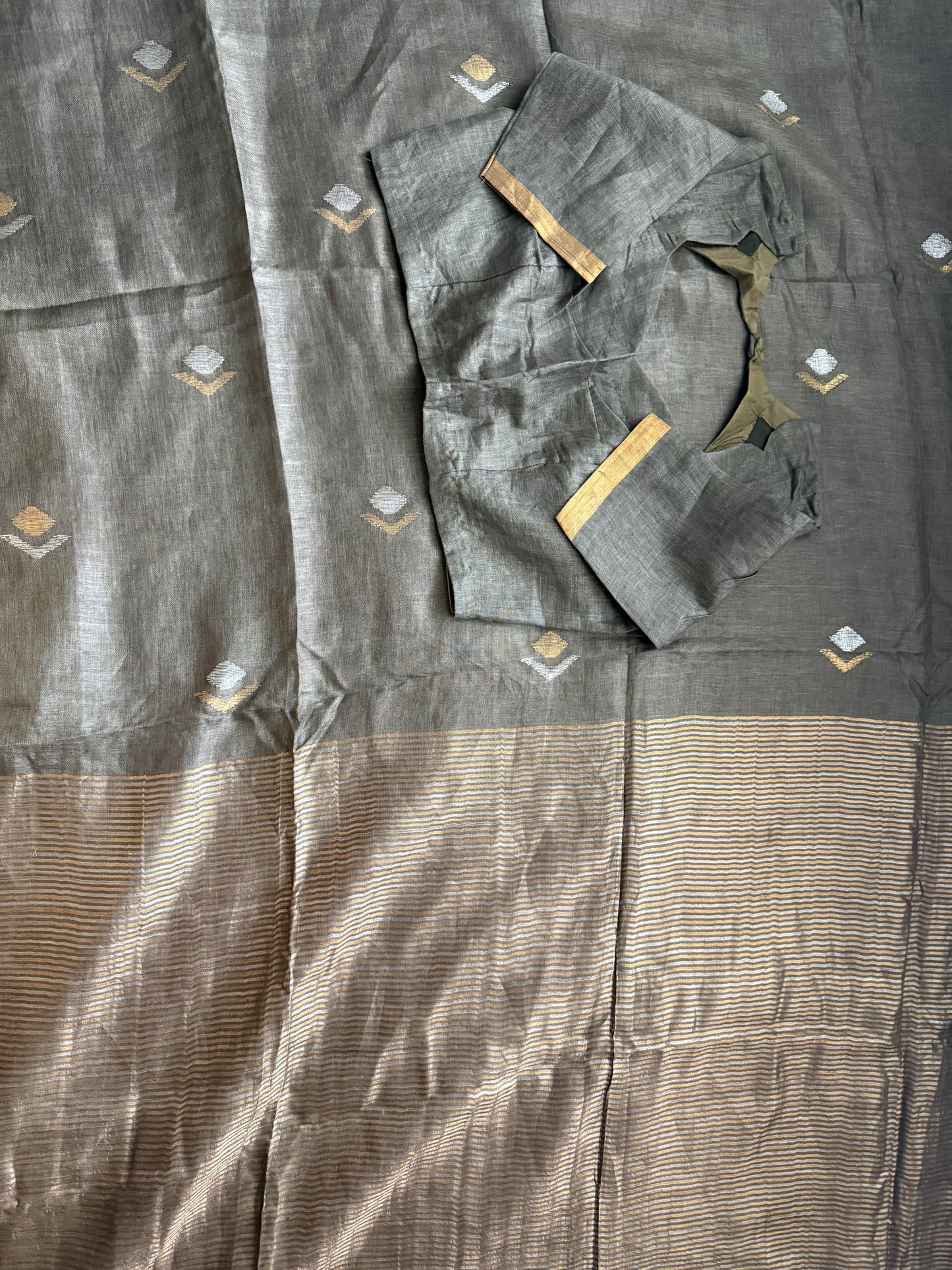 Ash Shade Lenin Handloom Jamdani Saree - with handloom mark