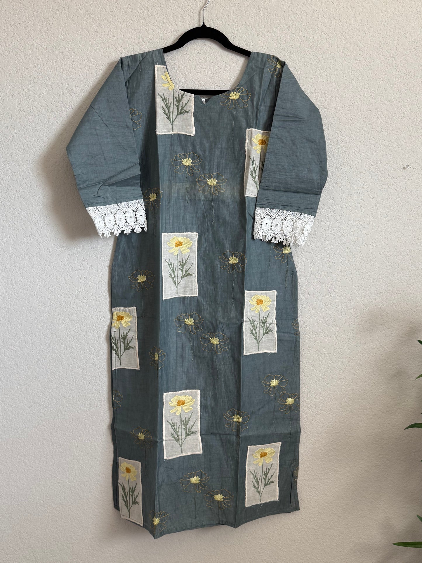 Gray Mul Chanderi Straight Cut Kurti - Lace Sleeves Pattern
