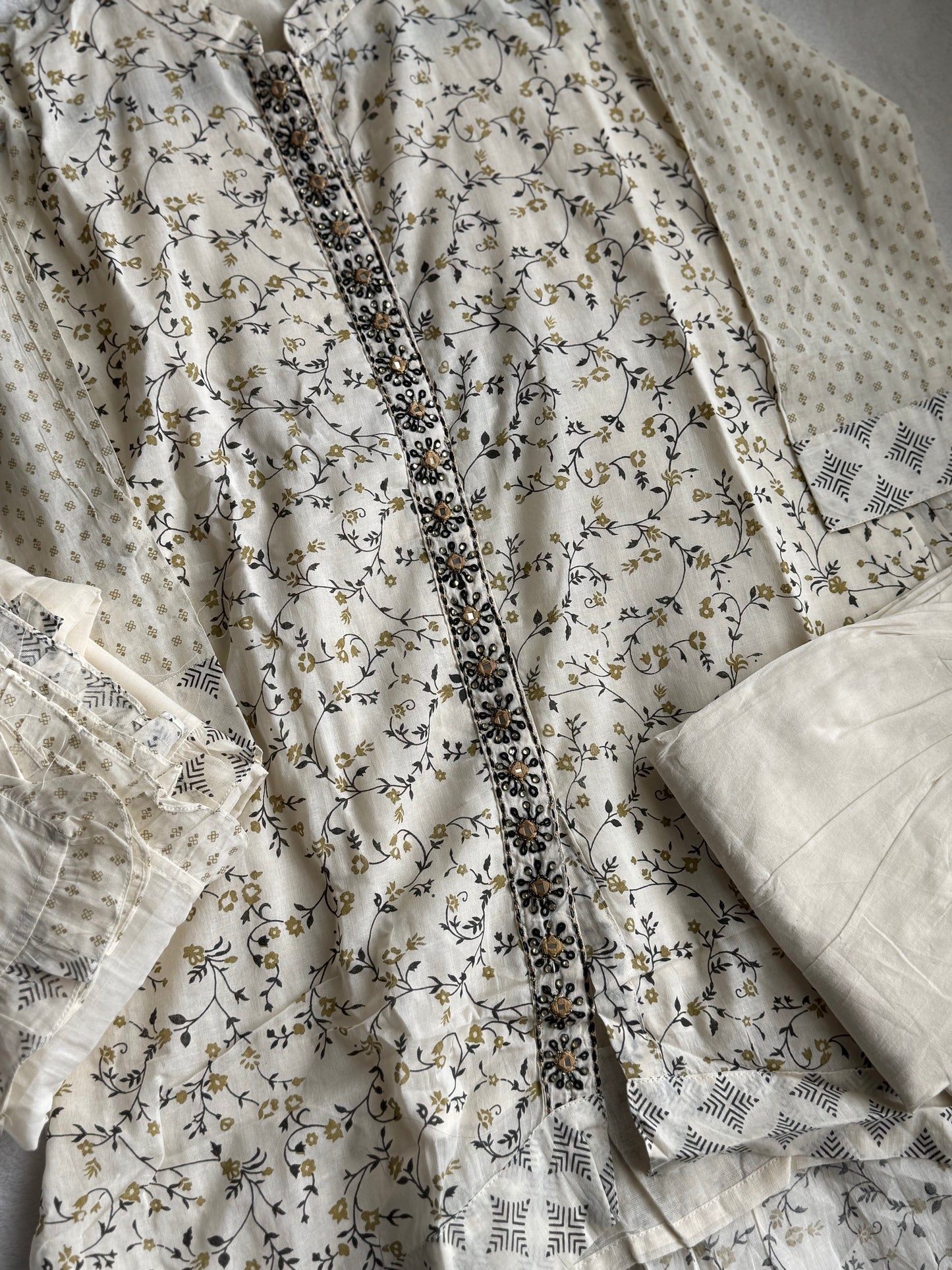 Cotton high low half white with green kurti set