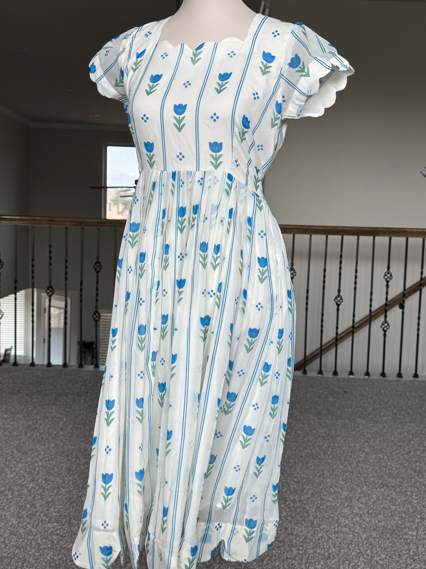 Half White Floral Georgette scallop style frock with short scallop sleeve