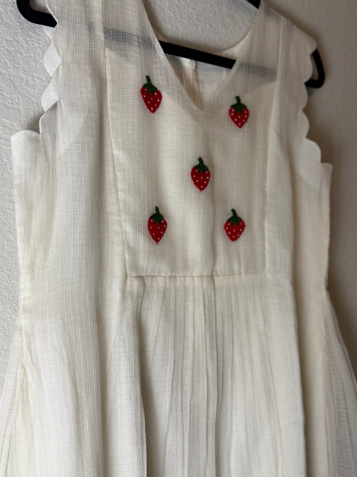 White Kota Embroidered Scalloped Sleeveless Dress