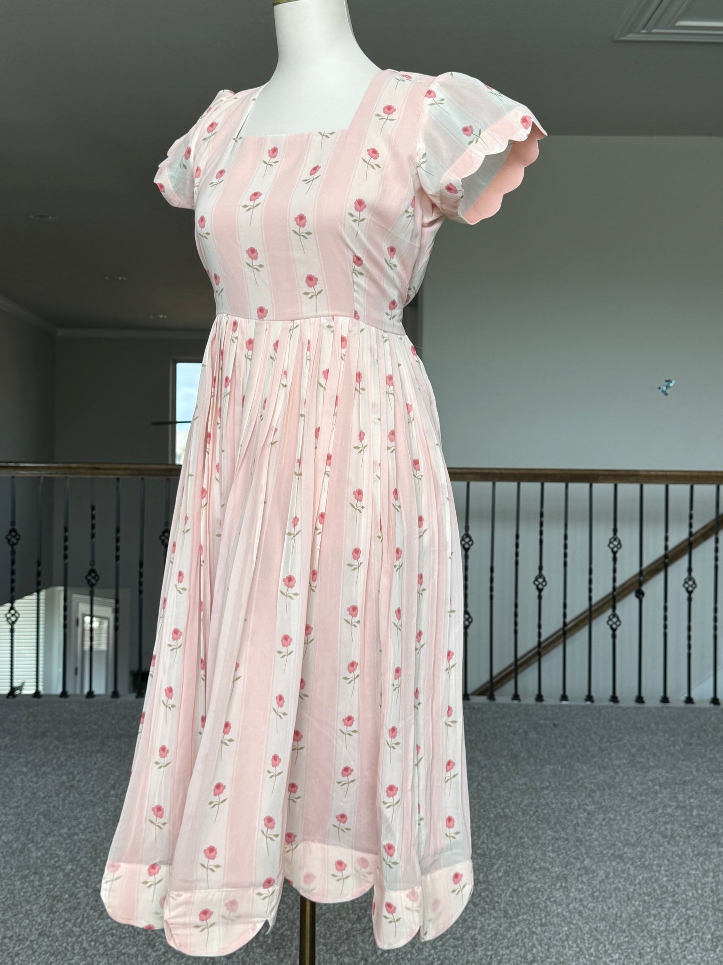 Pink Floral Georgette scallop style frock with short scallop sleeve