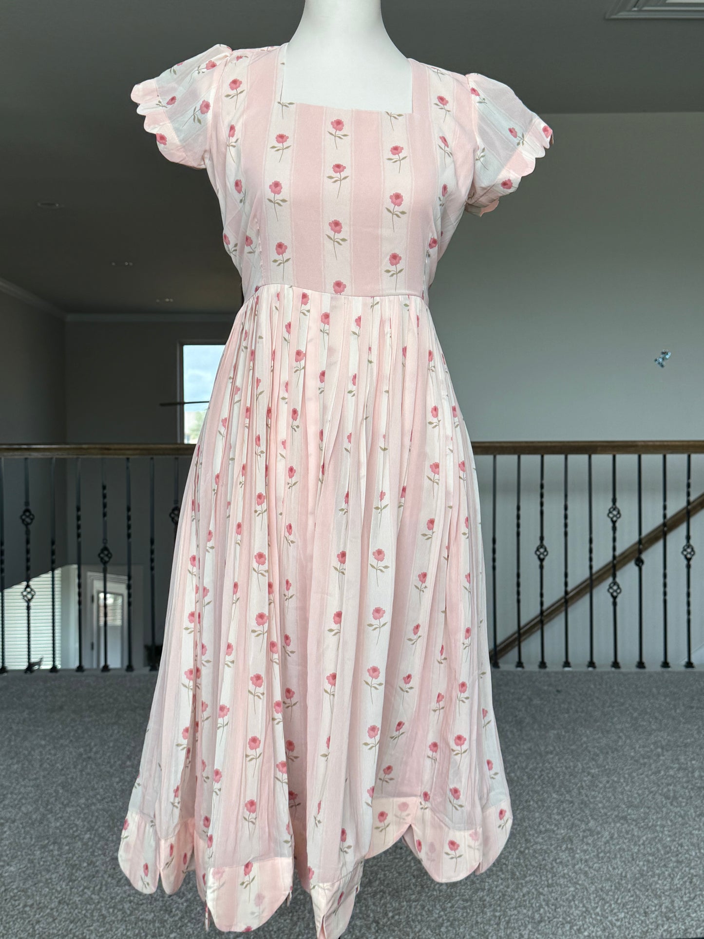 Pink Floral Georgette scallop style frock with short scallop sleeve