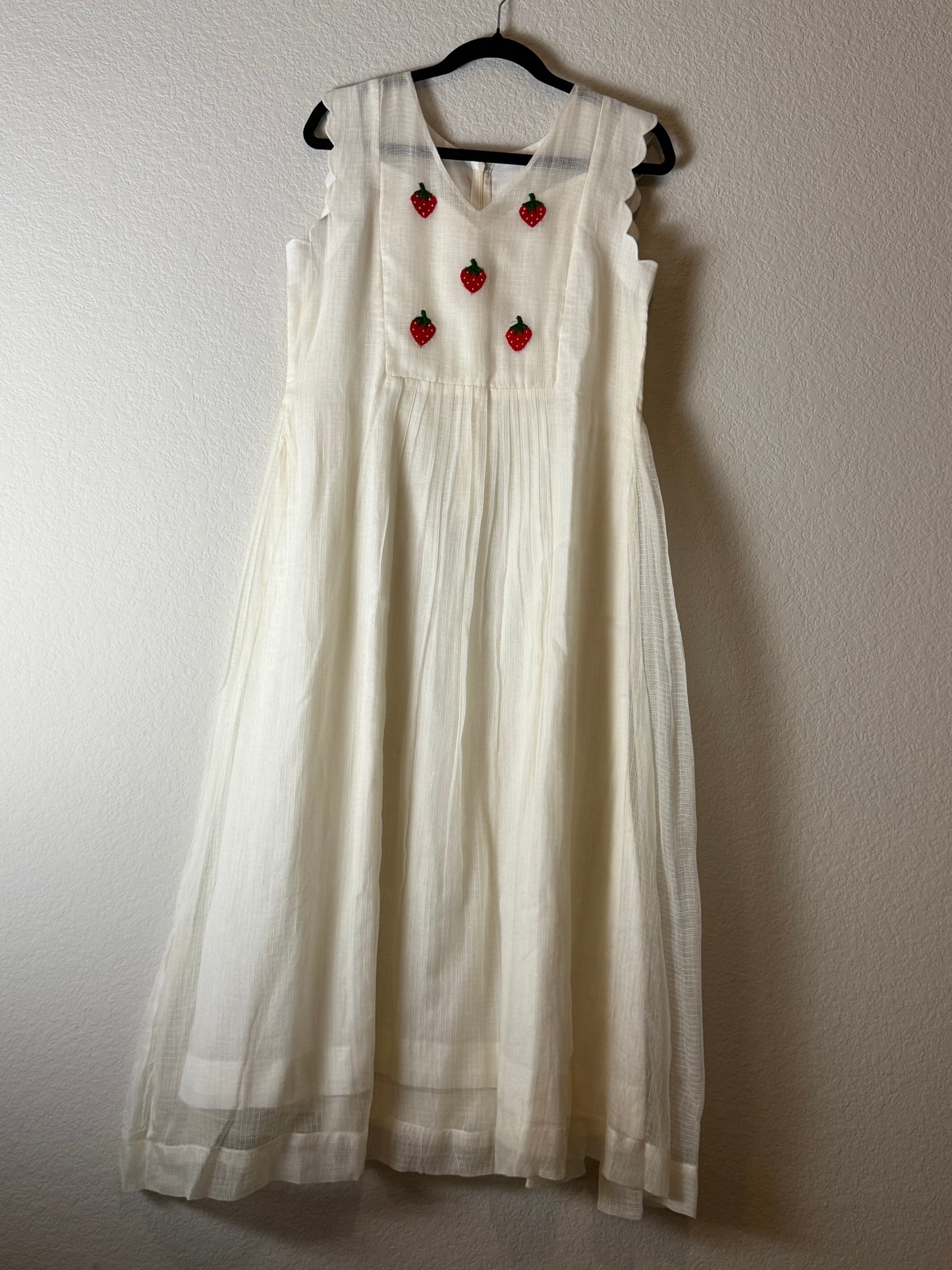 White Kota Embroidered Scalloped Sleeveless Dress