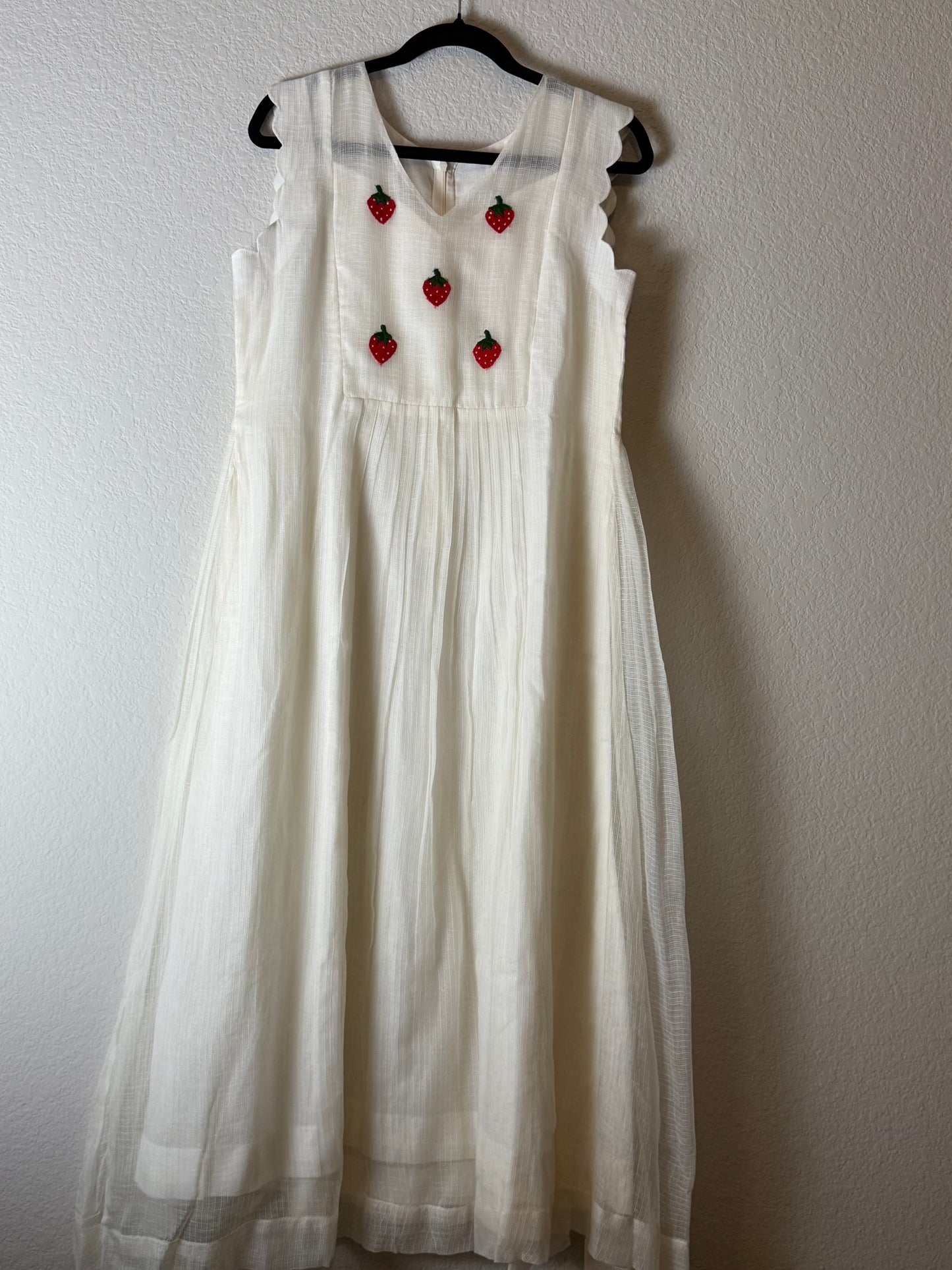White Kota Embroidered Scalloped Sleeveless Dress