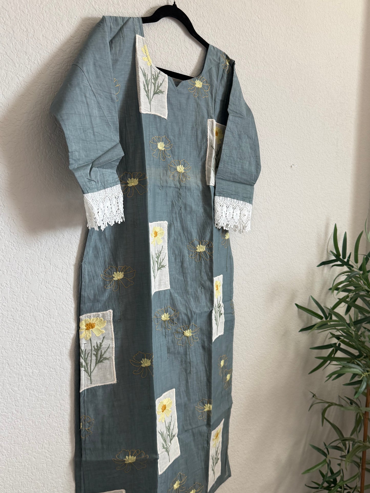 Gray Mul Chanderi Straight Cut Kurti - Lace Sleeves Pattern
