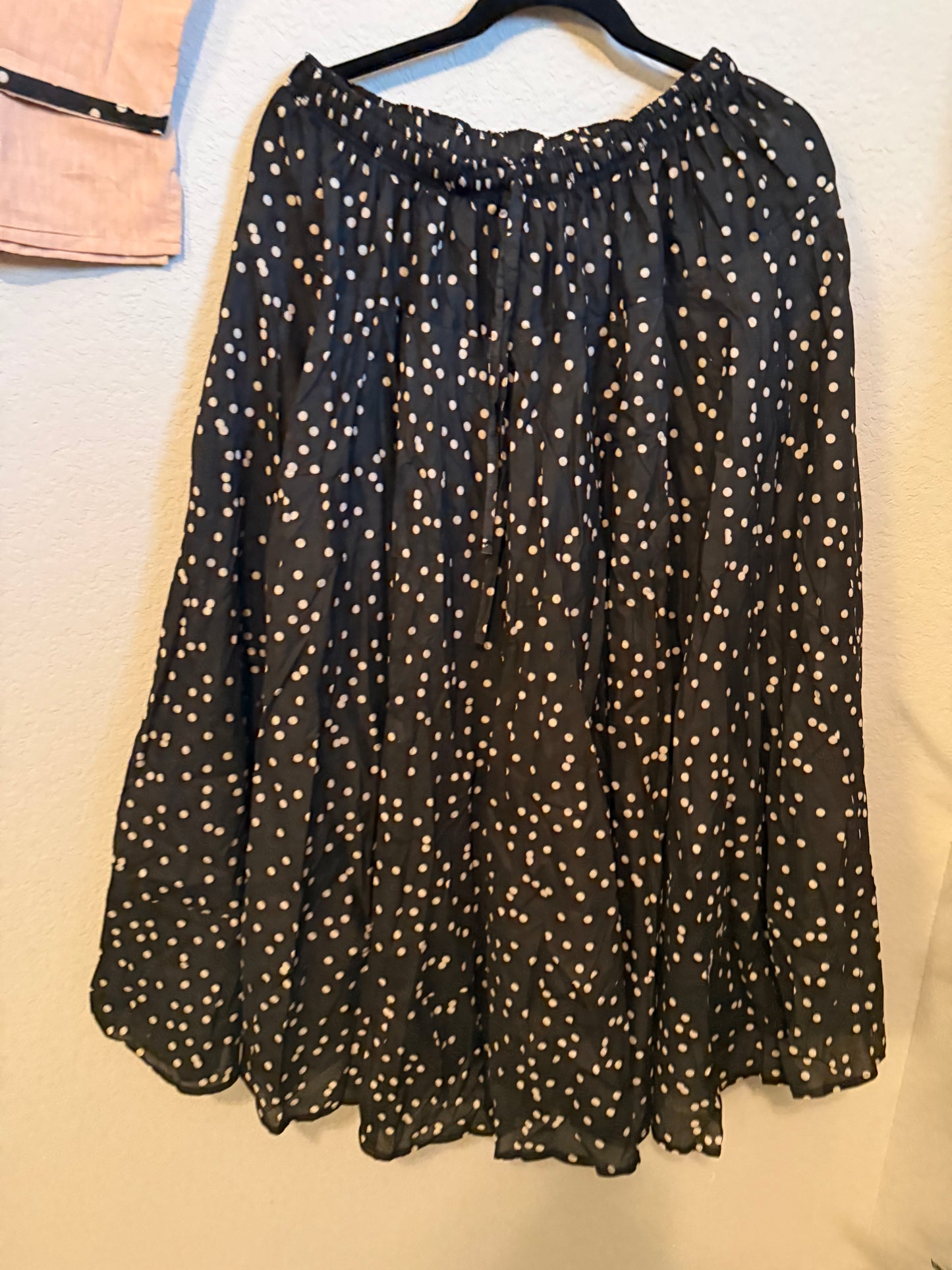 Black cotton polka dot skirt with biege top - set