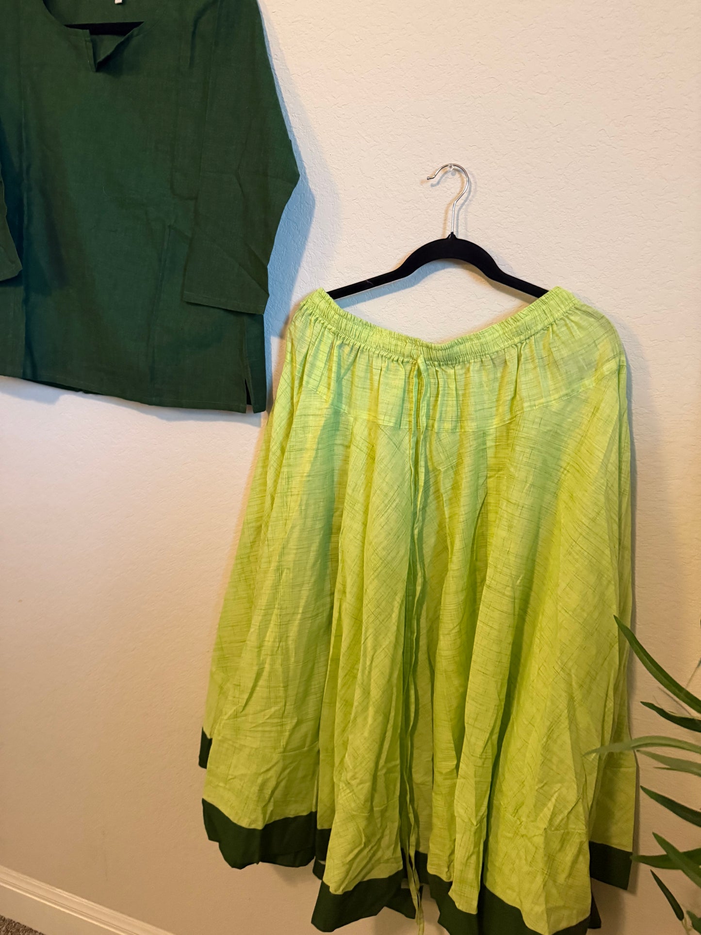 Pista green cotton skirt with green top - set