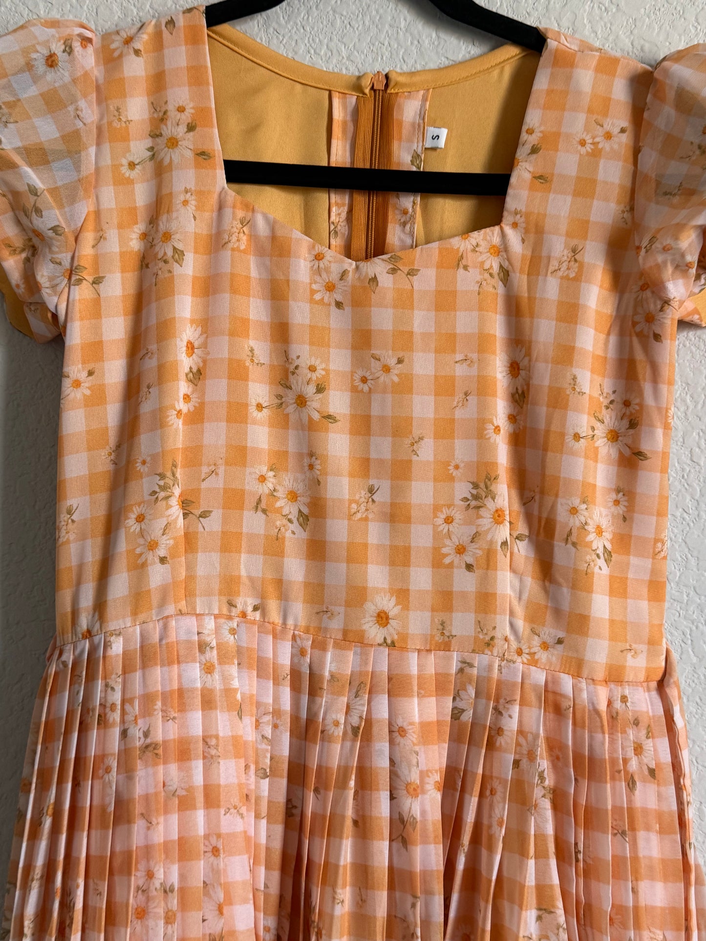 Yellow Floral Checks Georgette scallop style frock with short scallop sleeve