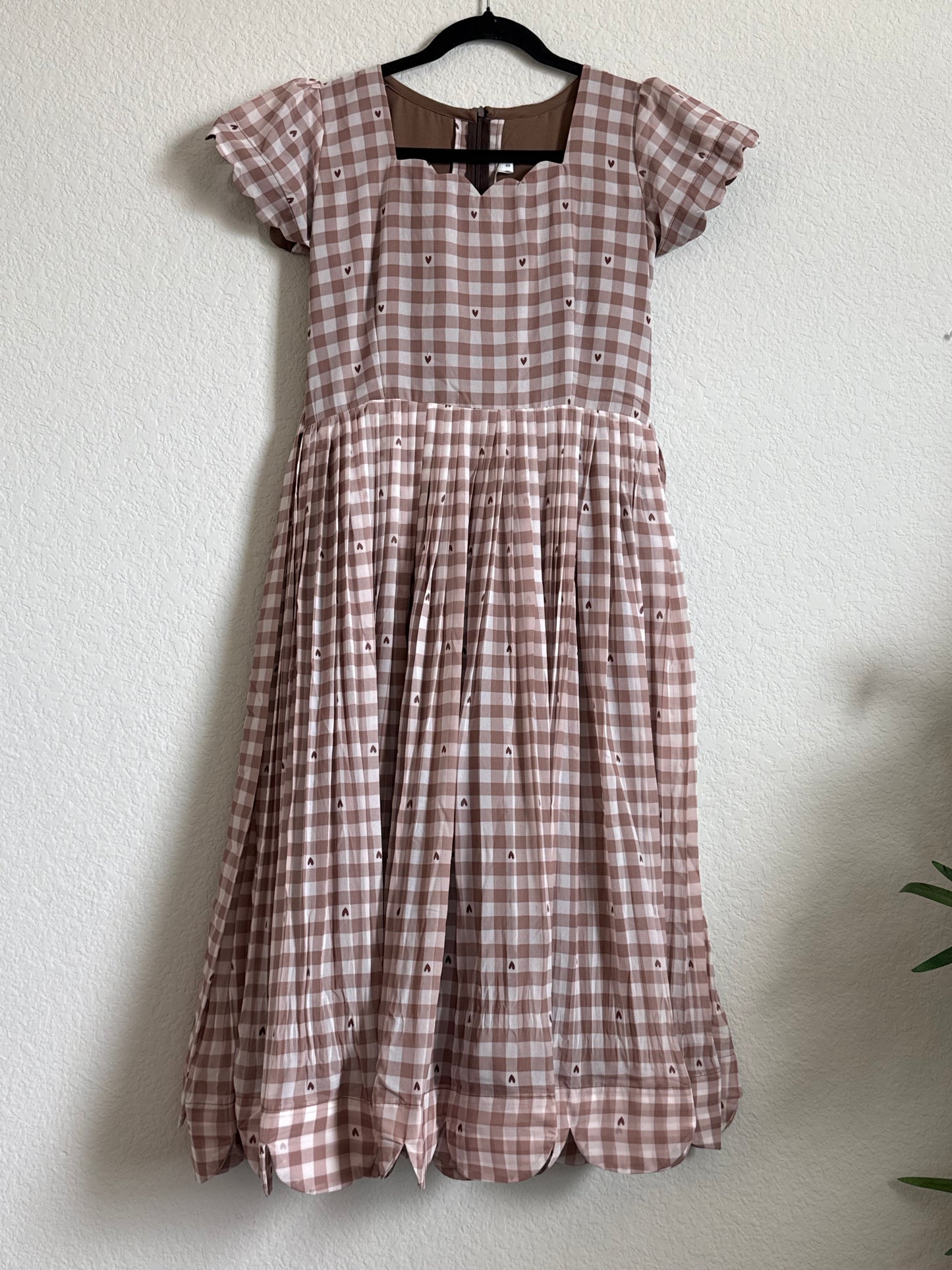 Brown Floral Checks Georgette scallop style frock with short scallop sleeve (Copy)