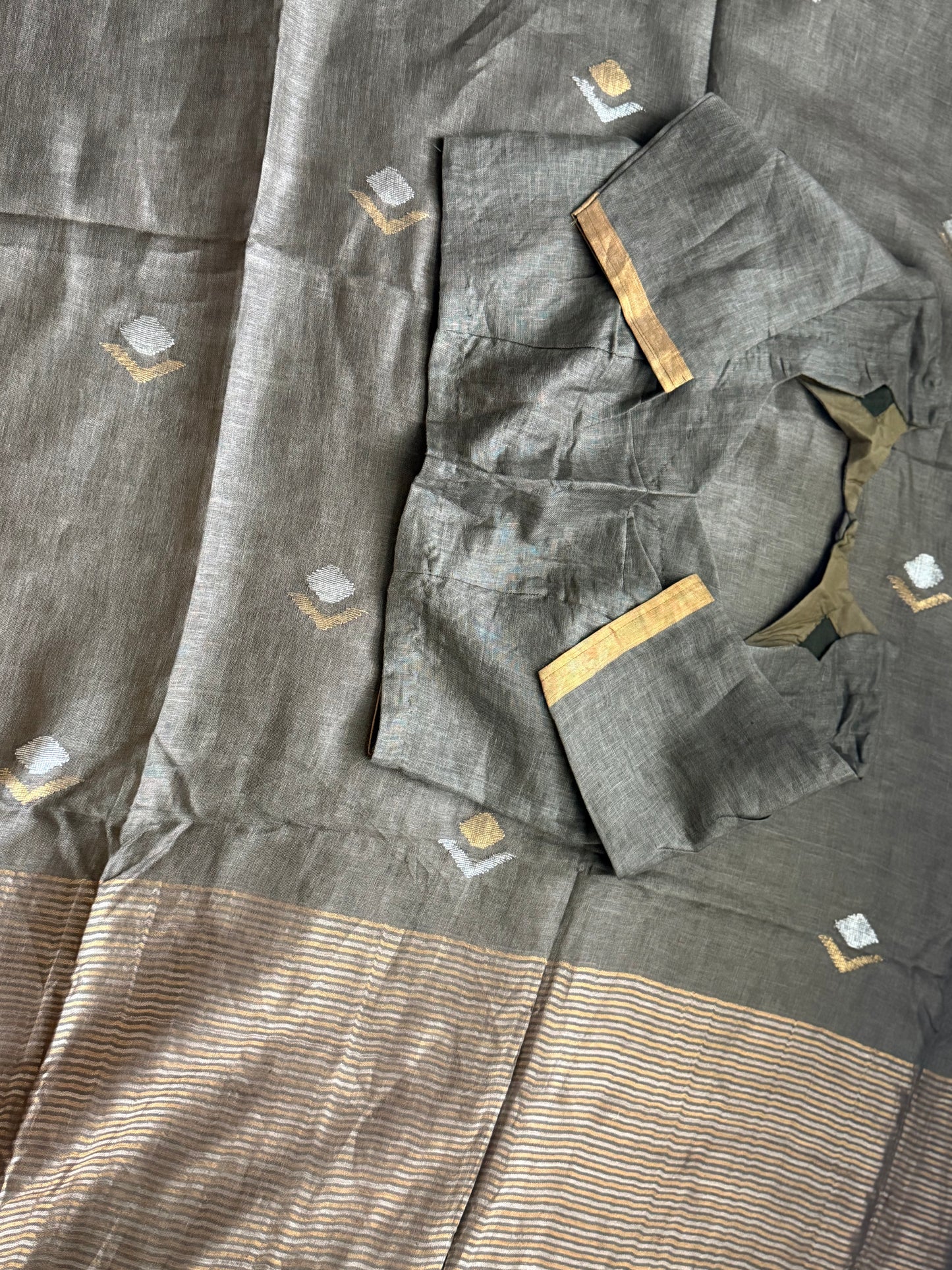 Ash Shade Lenin Handloom Jamdani Saree - with handloom mark