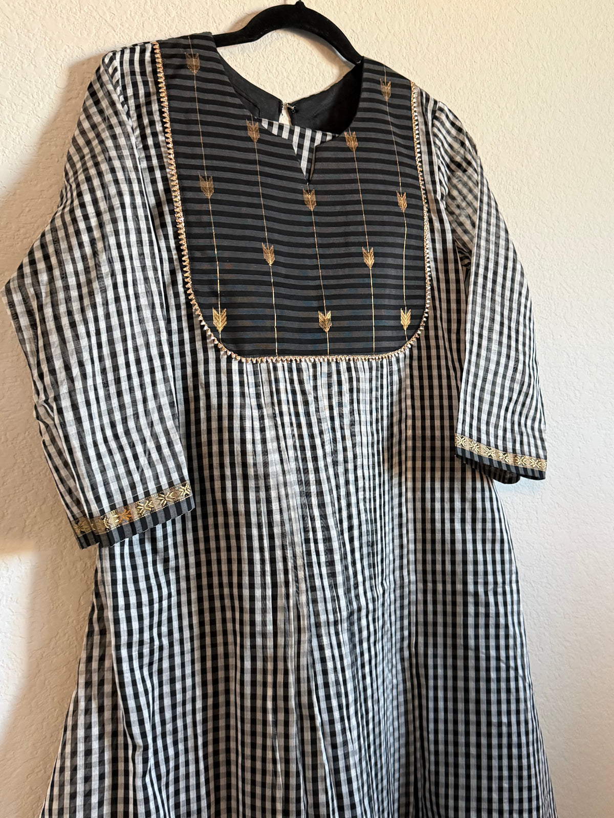 Black Maheshwari Silk Handloom Checks Coord Set
