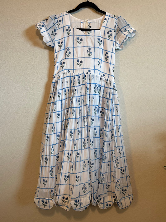 White and Blue Floral Georgette scallop style frock with short scallop sleeve