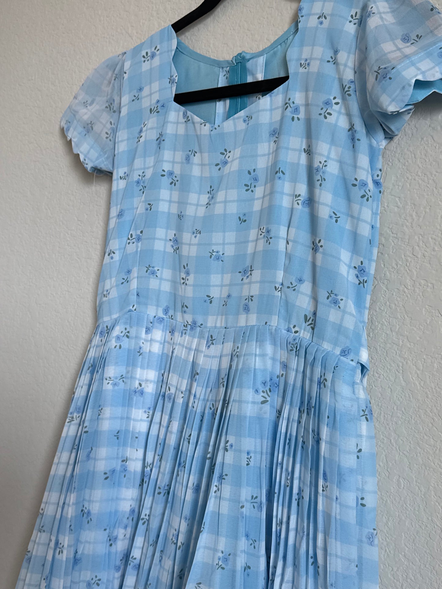 Blue Floral Checks Georgette scallop style frock with short scallop sleeve
