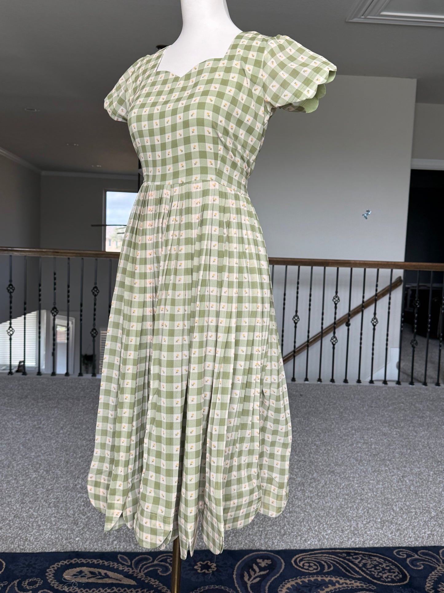 Green Floral Checks Georgette scallop style frock with short scallop sleeve