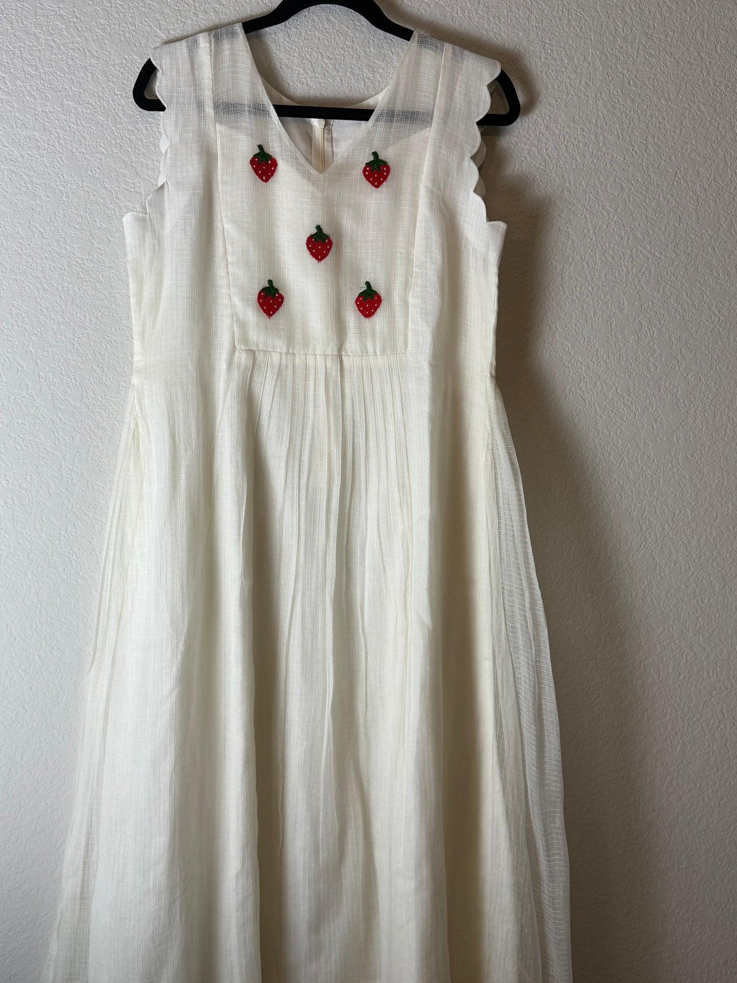 White Kota Embroidered Scalloped Sleeveless Dress