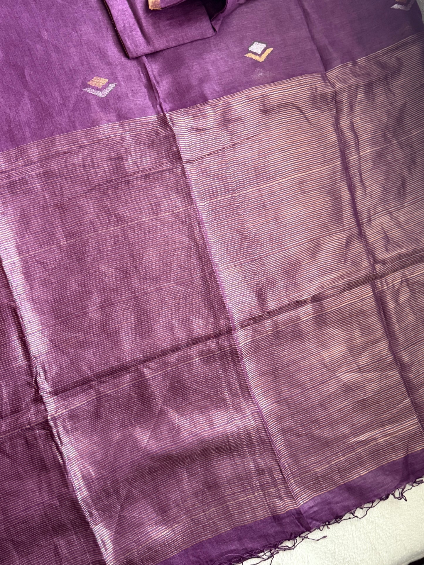 Wine Shade Lenin Handloom Jamdani Saree - with handloom mark
