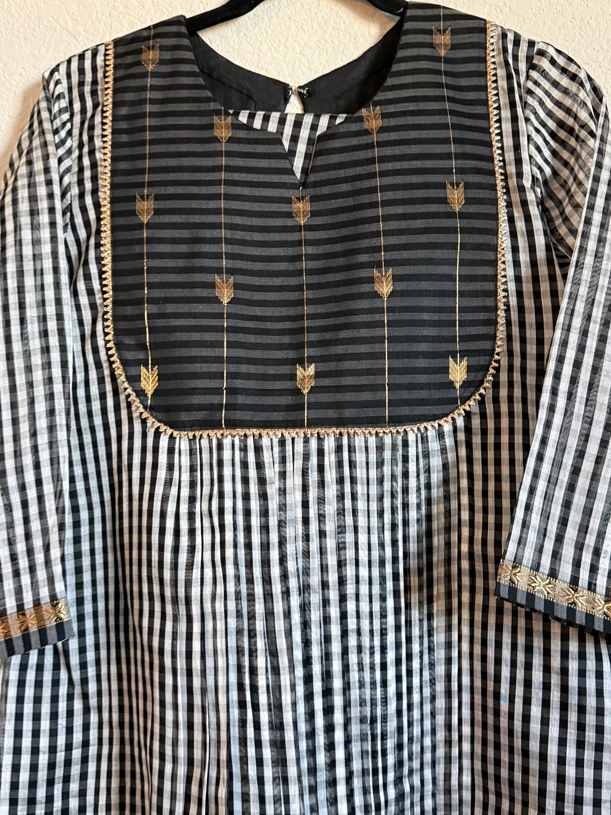 Black Maheshwari Silk Handloom Checks Coord Set