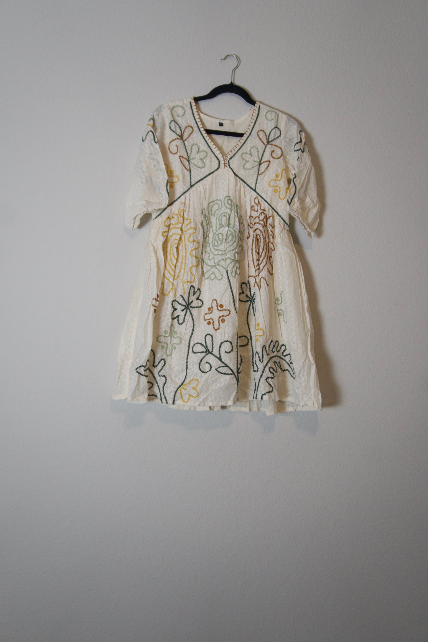 White cotton embroidery short dress