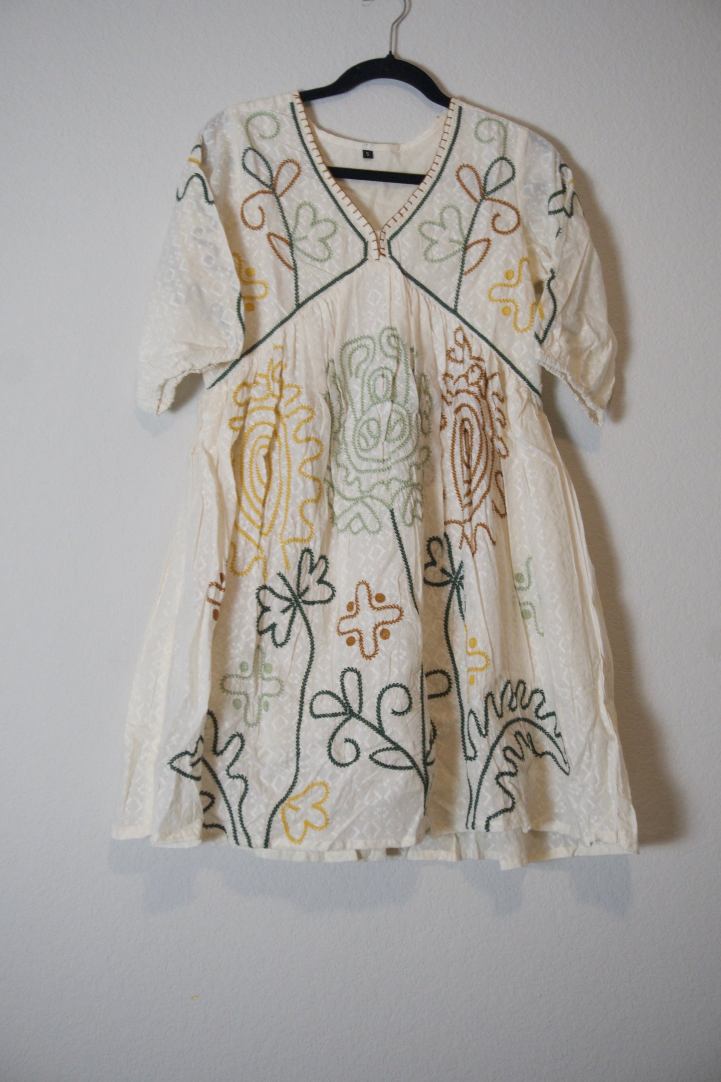 White cotton embroidery short dress