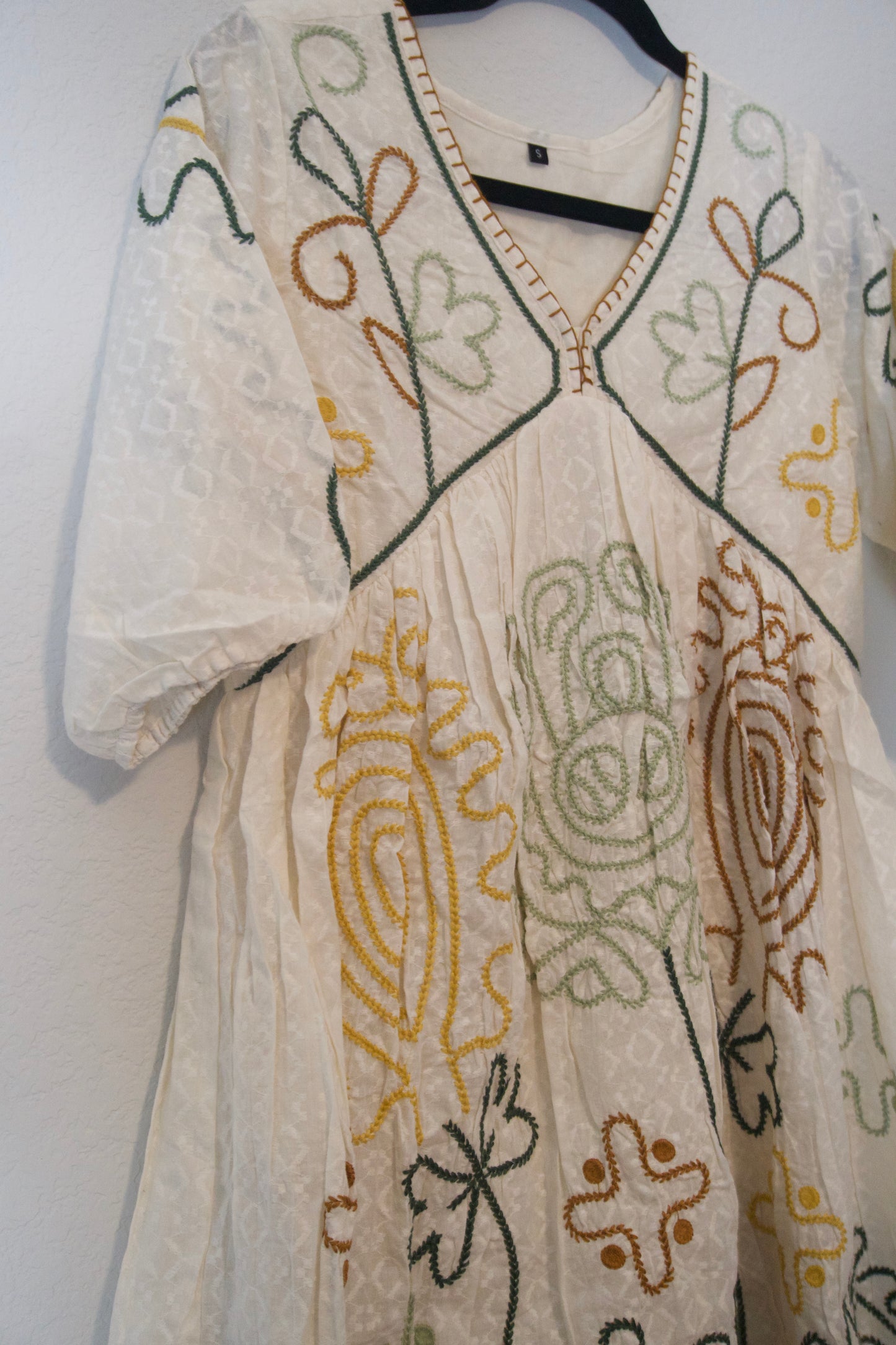 White cotton embroidery short dress