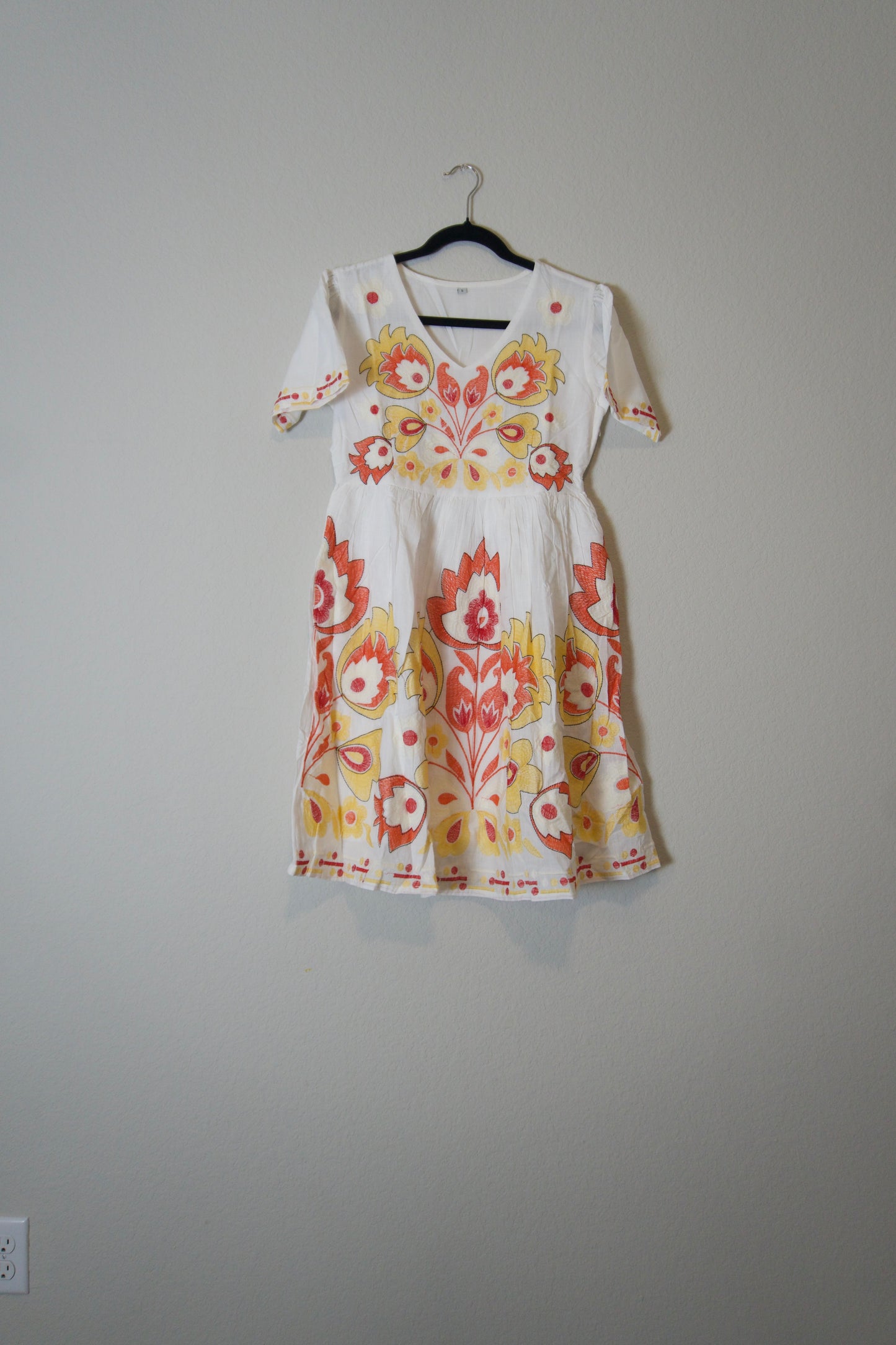 White red yellow cotton embroidery short dress