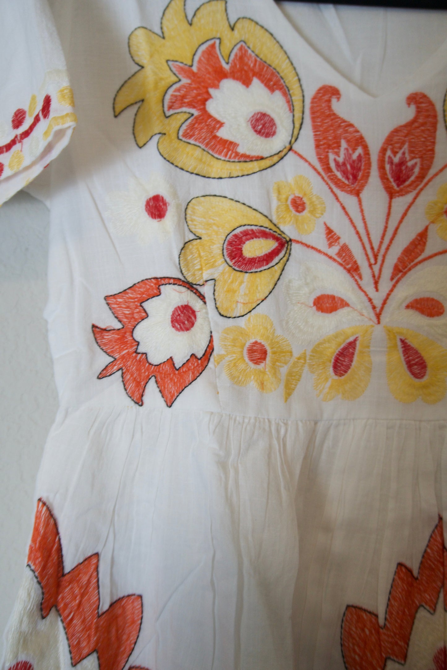 White red yellow cotton embroidery short dress