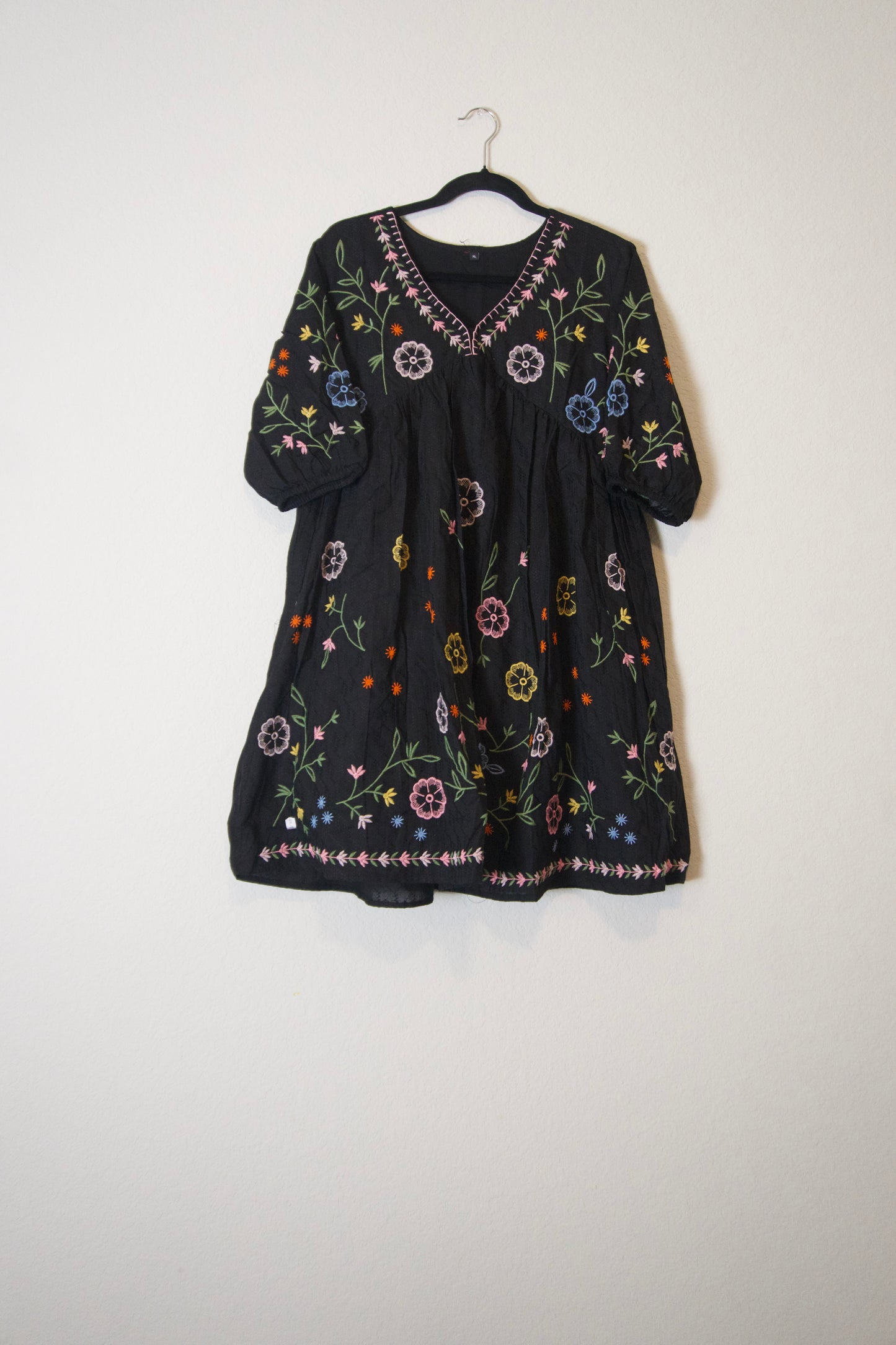Black floral cotton embroidery short dress