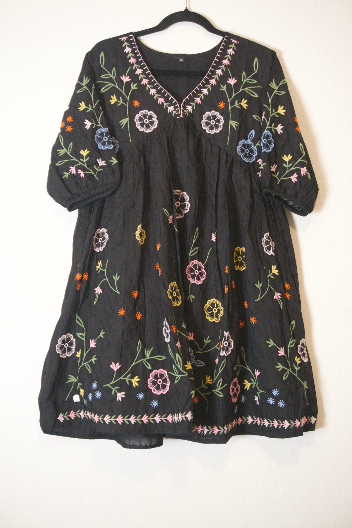 Black floral cotton embroidery short dress