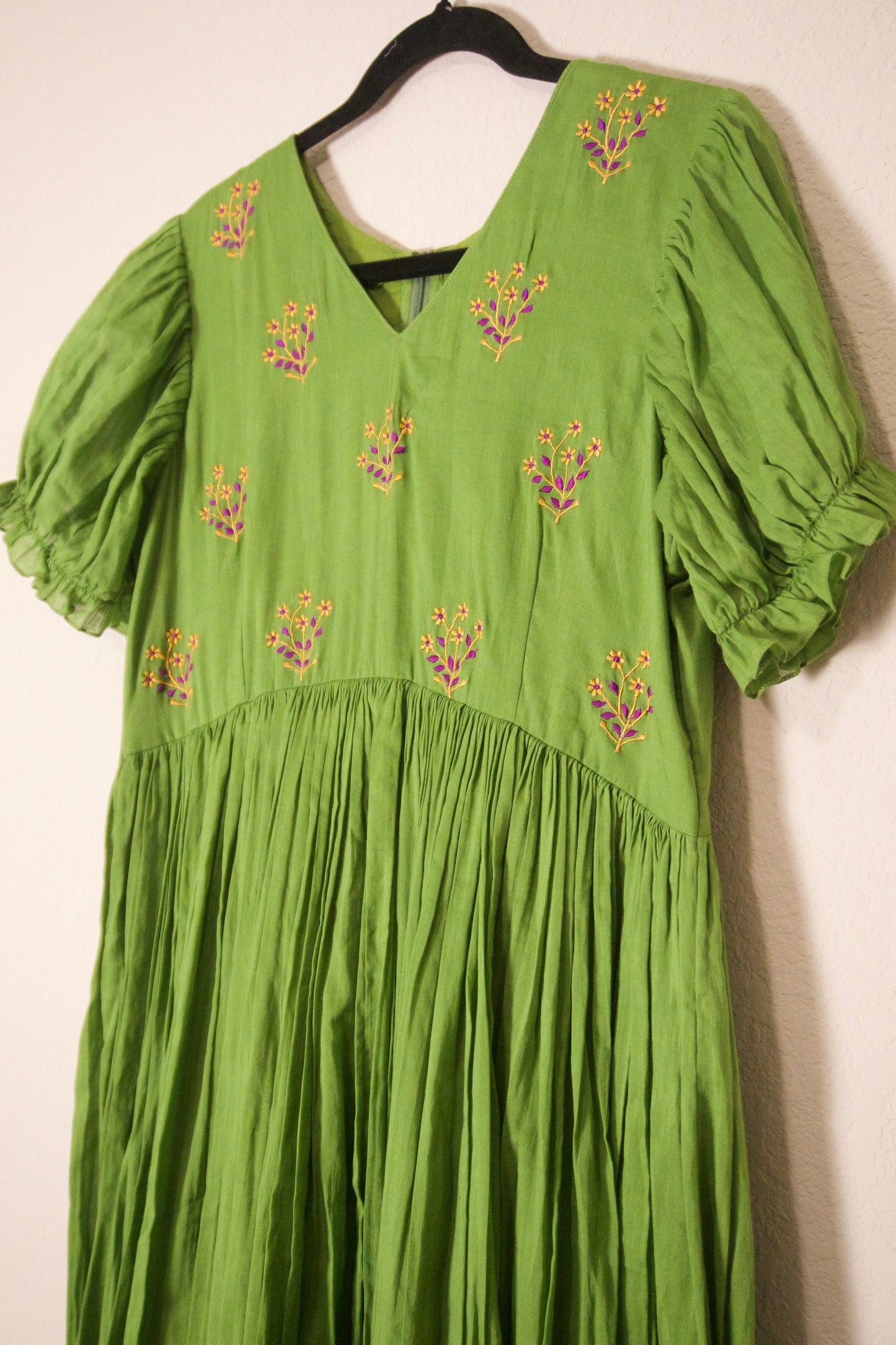Green mul cotton floral embroidered frock with fitted sleeves