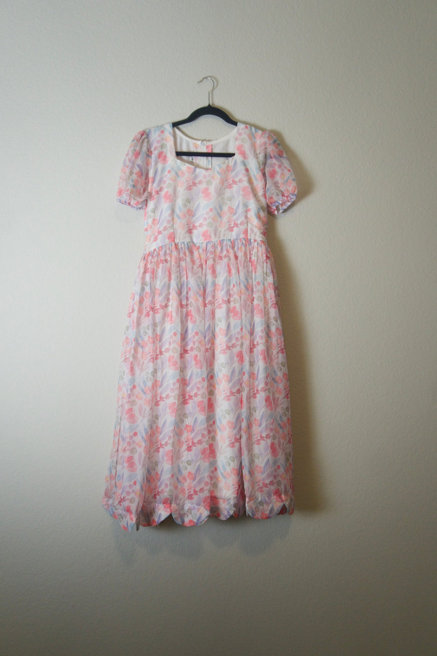 White Floral Soft Georgette Flowy Frock - Scalloped Flare