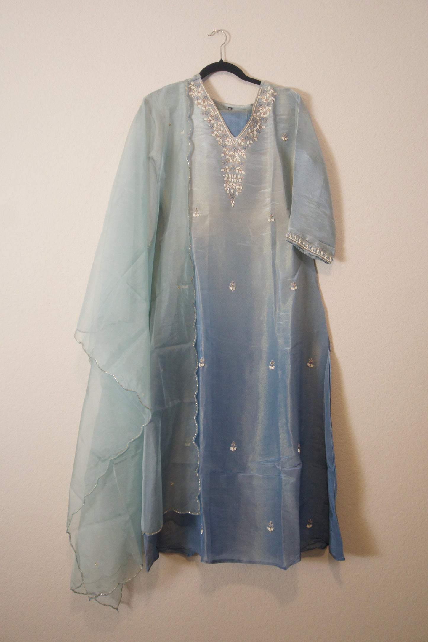 Sea blue ombre pure tissue handwork butties A-line suit set