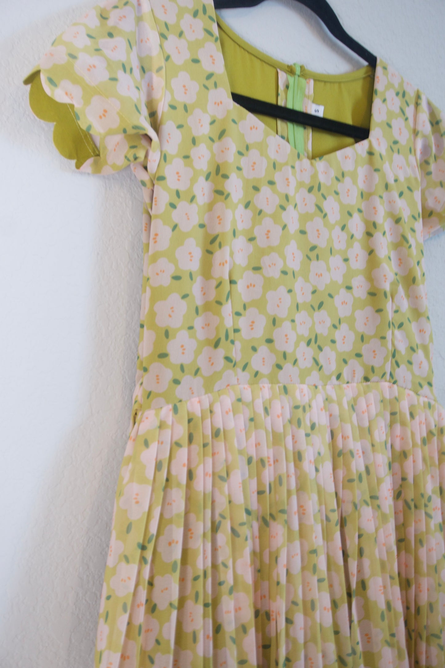 Mehendi Green Floral Georgette Scallop flare frock with short scallop sleeves