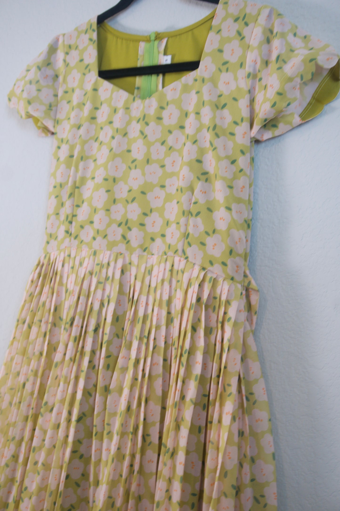 Mehendi Green Floral Georgette Scallop flare frock with short scallop sleeves