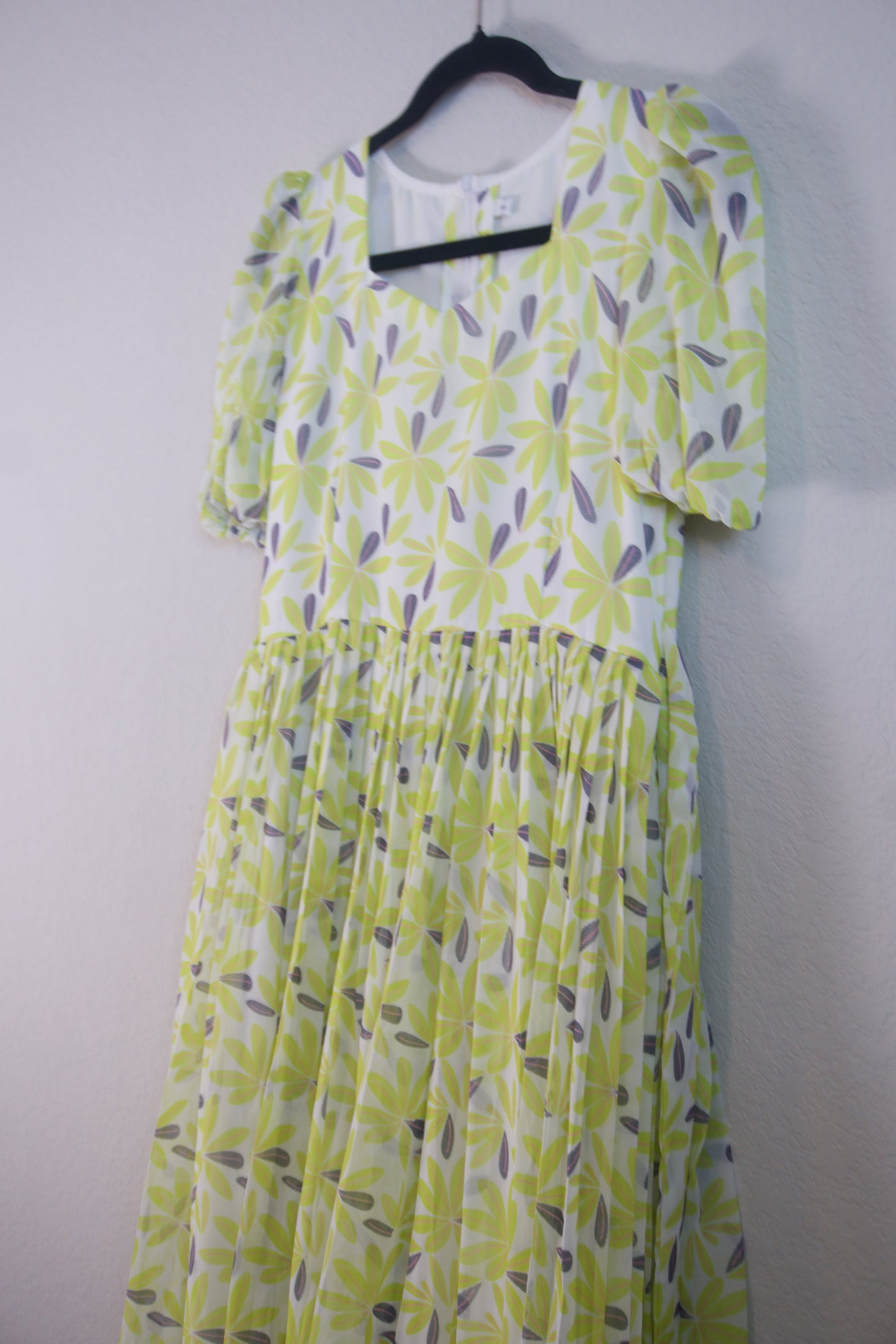 White and Green Floral Georgette Scallop flare frock with elbow elastic sleeves