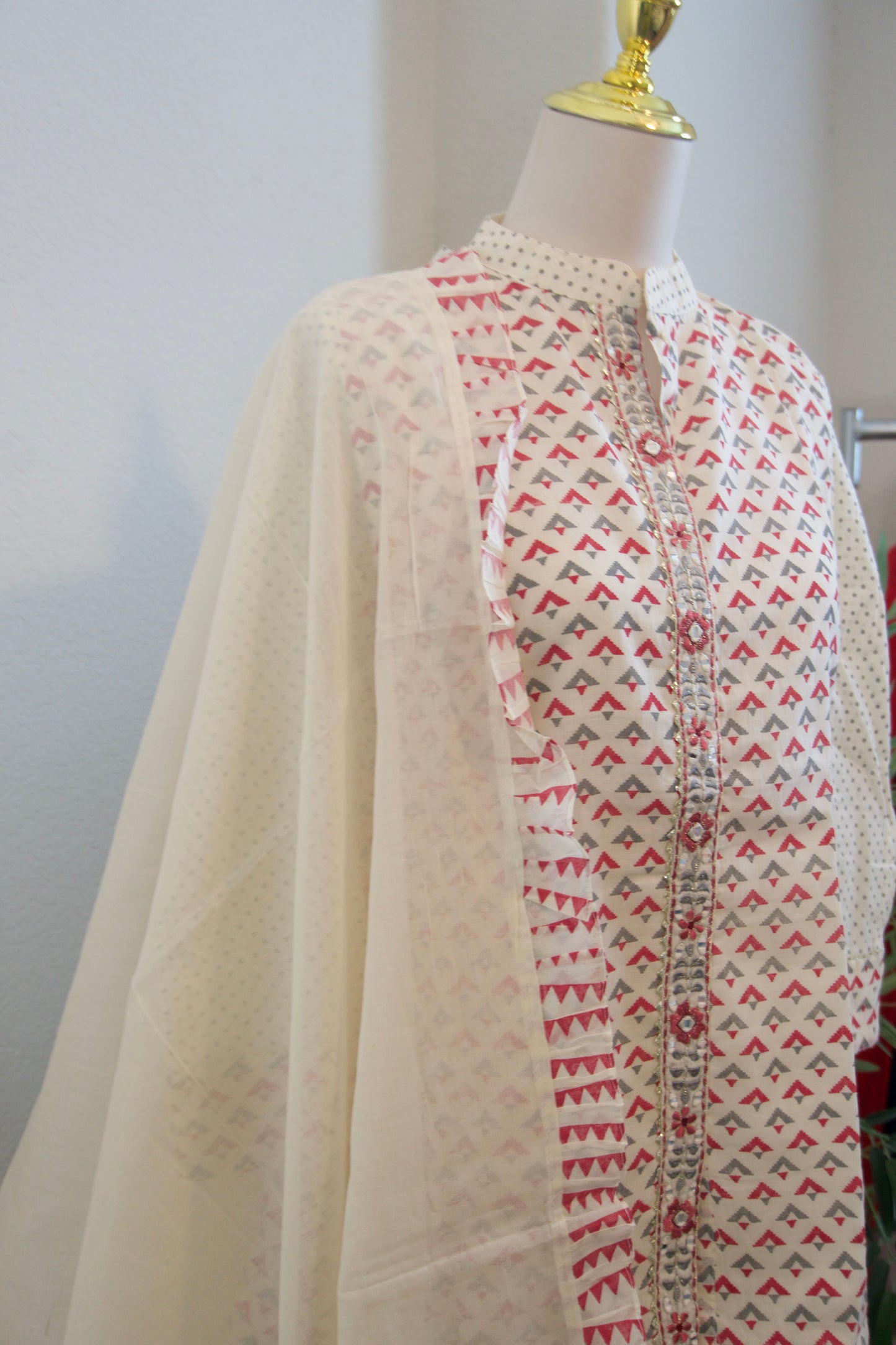 Half white and pink block print cotton high low 3 piece kurti set