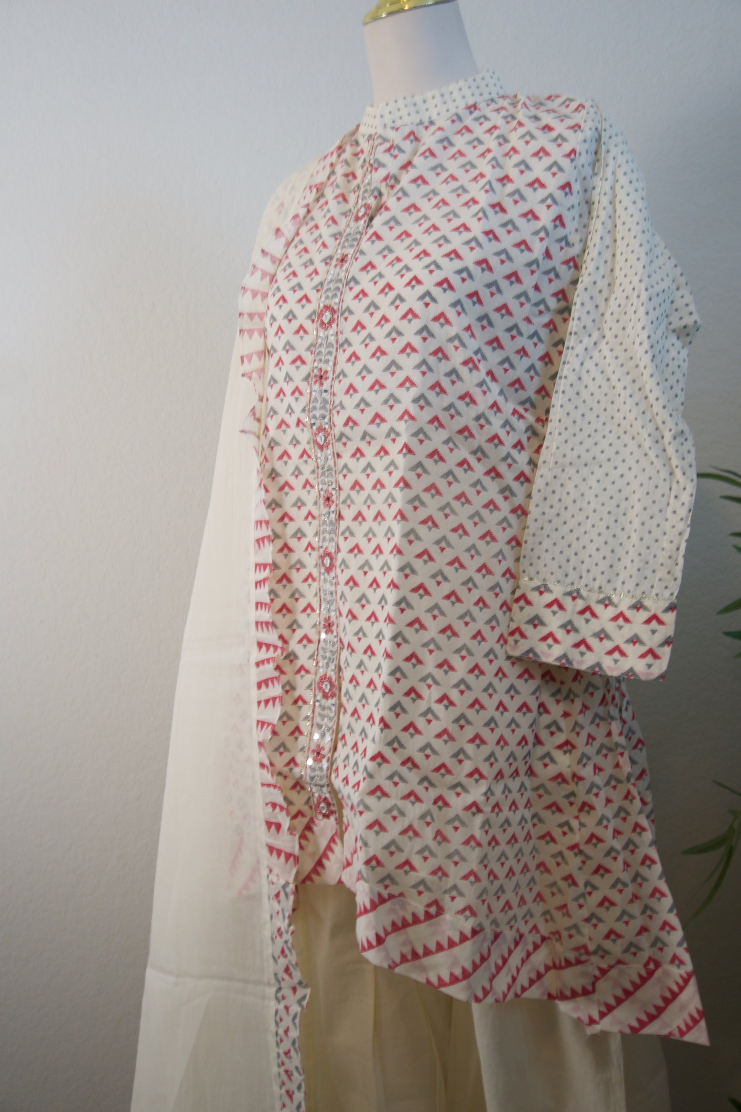 Half white and pink block print cotton high low 3 piece kurti set