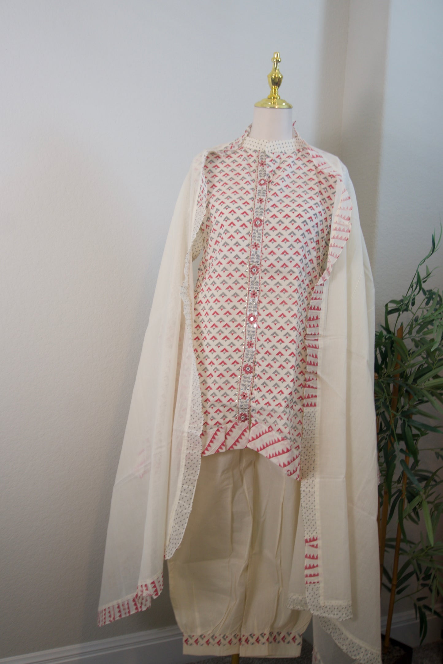 Half white and pink block print cotton high low 3 piece kurti set
