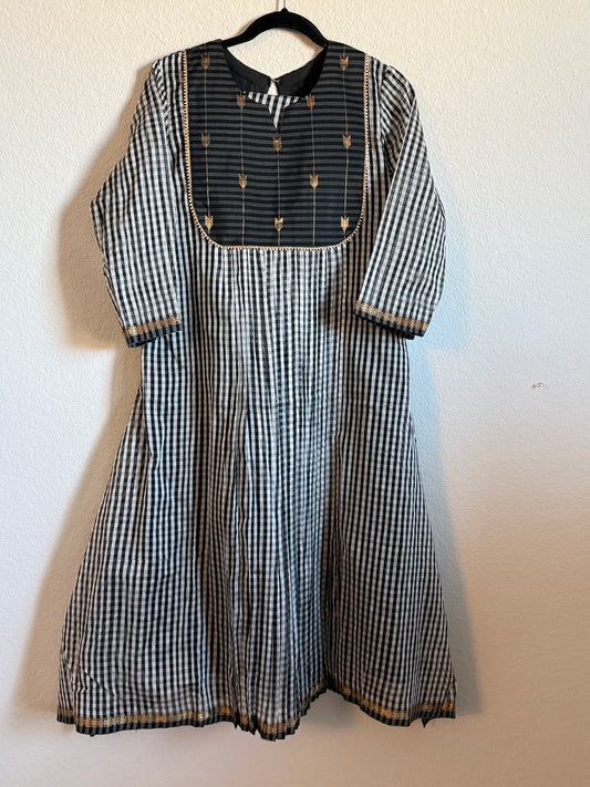 Black Maheshwari Silk Handloom Checks Coord Set