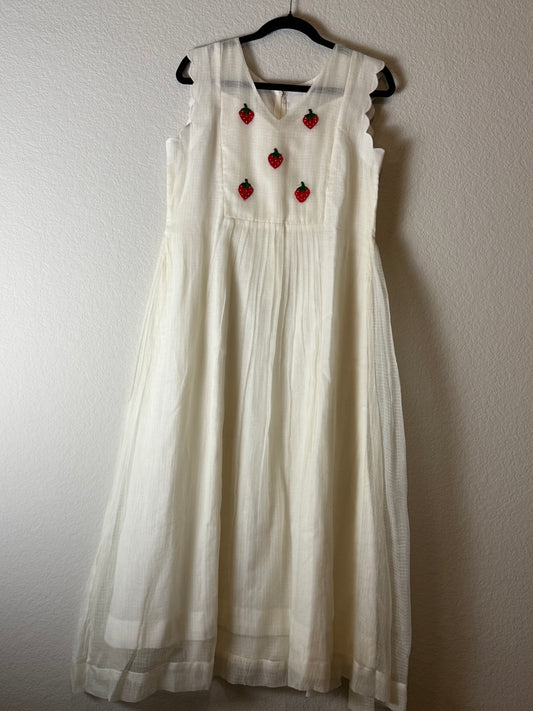 White Kota Embroidered Scalloped Sleeveless Dress