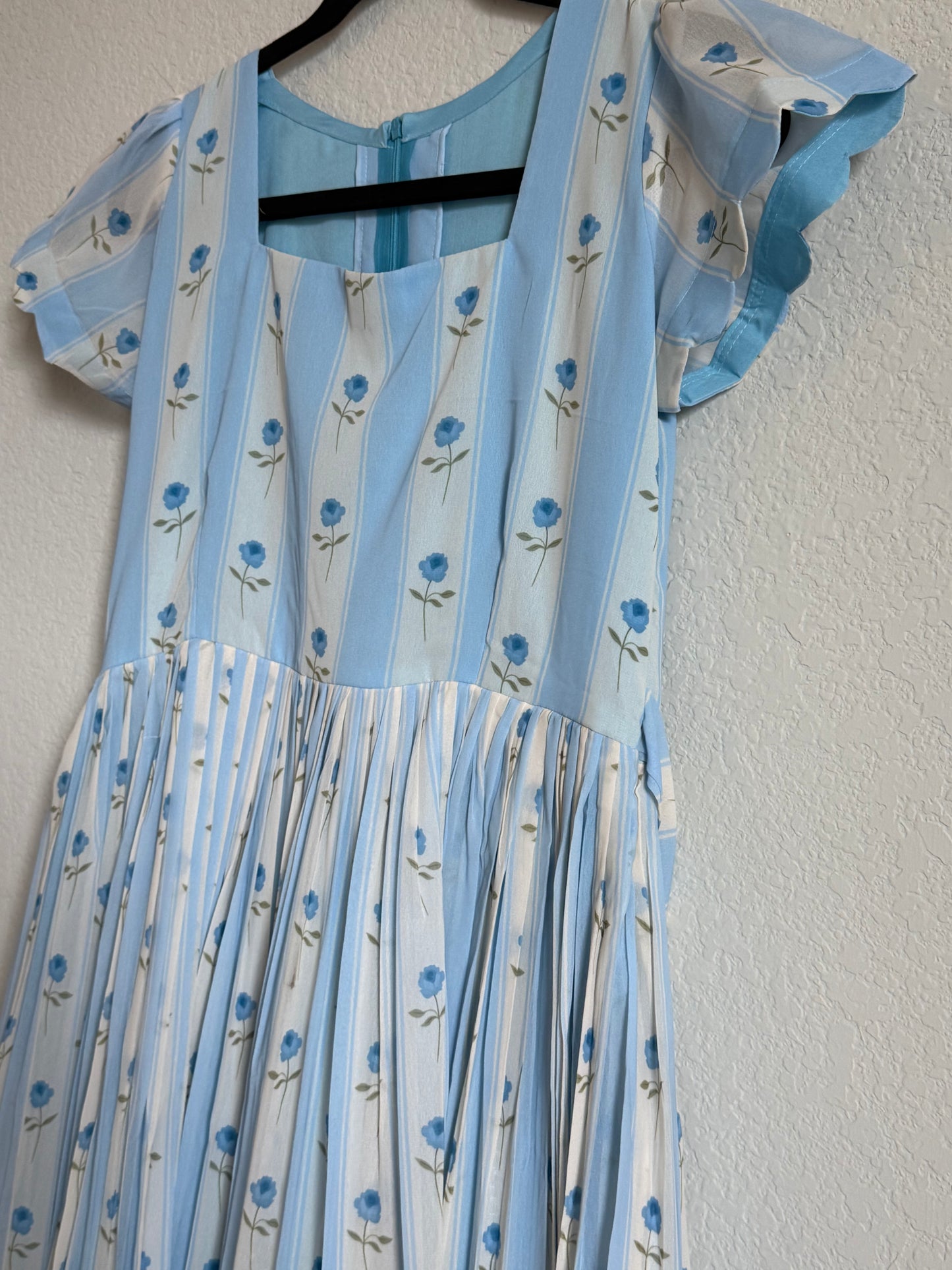 Blue Floral Georgette scallop style frock with short scallop sleeve